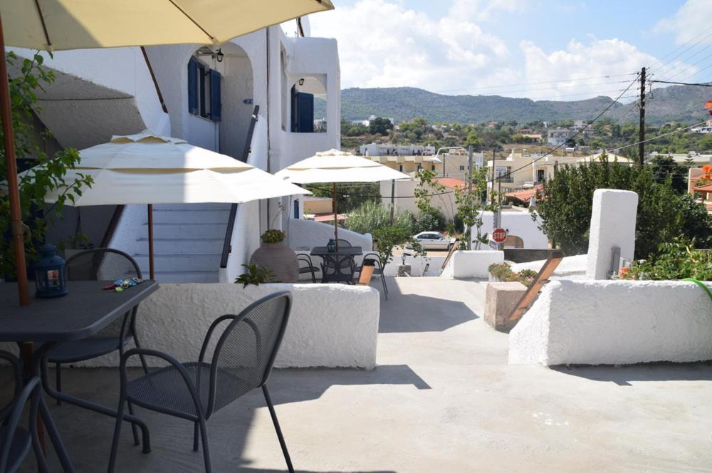 Attica Hotel Ephie Vathí Екстериор снимка