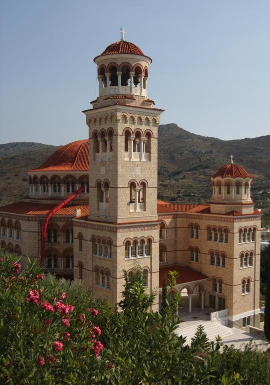 Attica Hotel Ephie Vathí Екстериор снимка