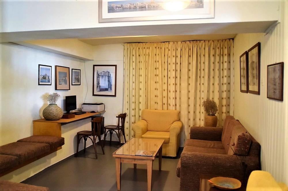 Attica Hotel Ephie Vathí Екстериор снимка
