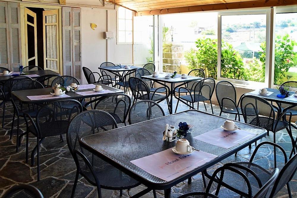 Attica Hotel Ephie Vathí Екстериор снимка